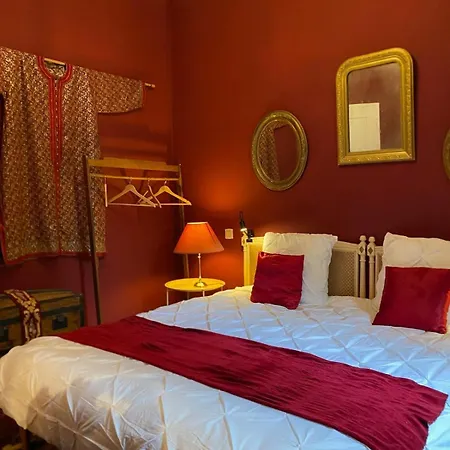 La Favorite - - Chateau Le Bas Bleu Daire Quesnoy-le-Montant