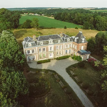 La Favorite - - Chateau Le Bas Bleu