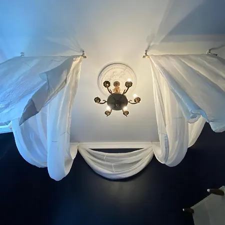 La Favorite - - Chateau Le Bas Bleu Daire